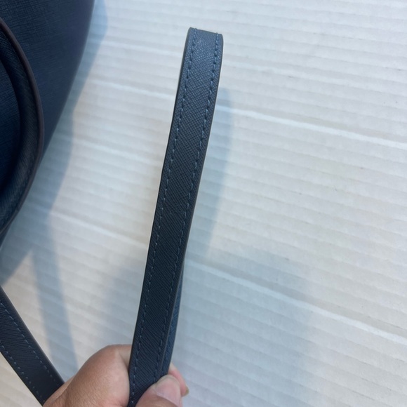 Michael Kors navy blue bag - Picture 11 of 13